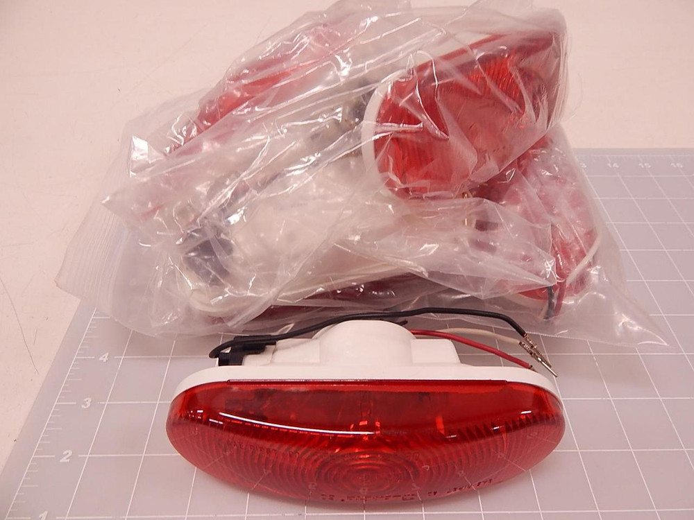 LOT OF 6 TRUCK LITE 626-3504-001 TRUCK SIDE LIGHTS W/ WIRES LOOM T83912