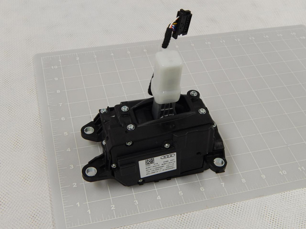 AUDI 80B713041D 100.105.552-01 SHIFT SYSTEM T84068