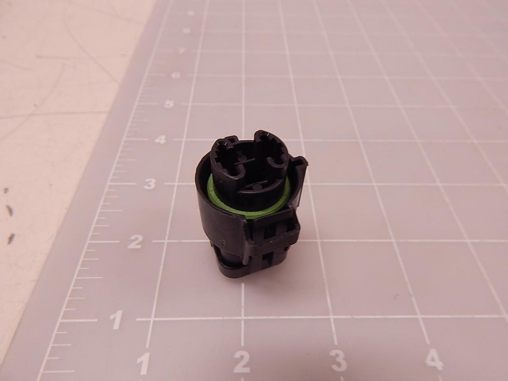 FORD 10722286 CONNECTOR T84403