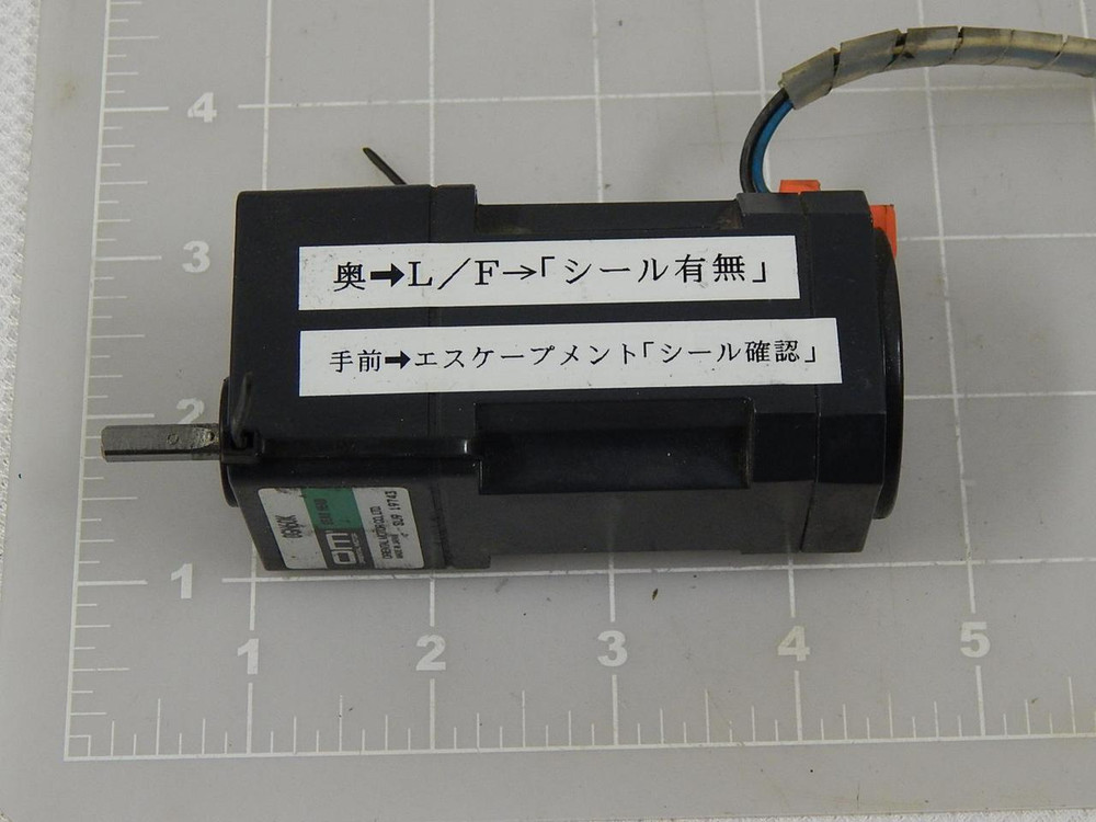 ORIENTAL MOTOR 0IK1GN-C 0GN60K INDUCTION MOTOR 200 V 0.07 A 1000/1200 RPM 0.35 UF W/ GEAR HEAD T86515