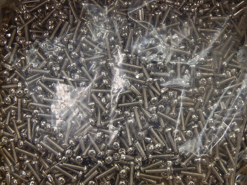 LOT OF 10000 12600-00045 ELTX0639 #4- 1/2 STEEL MACHINE SCREWS T87781