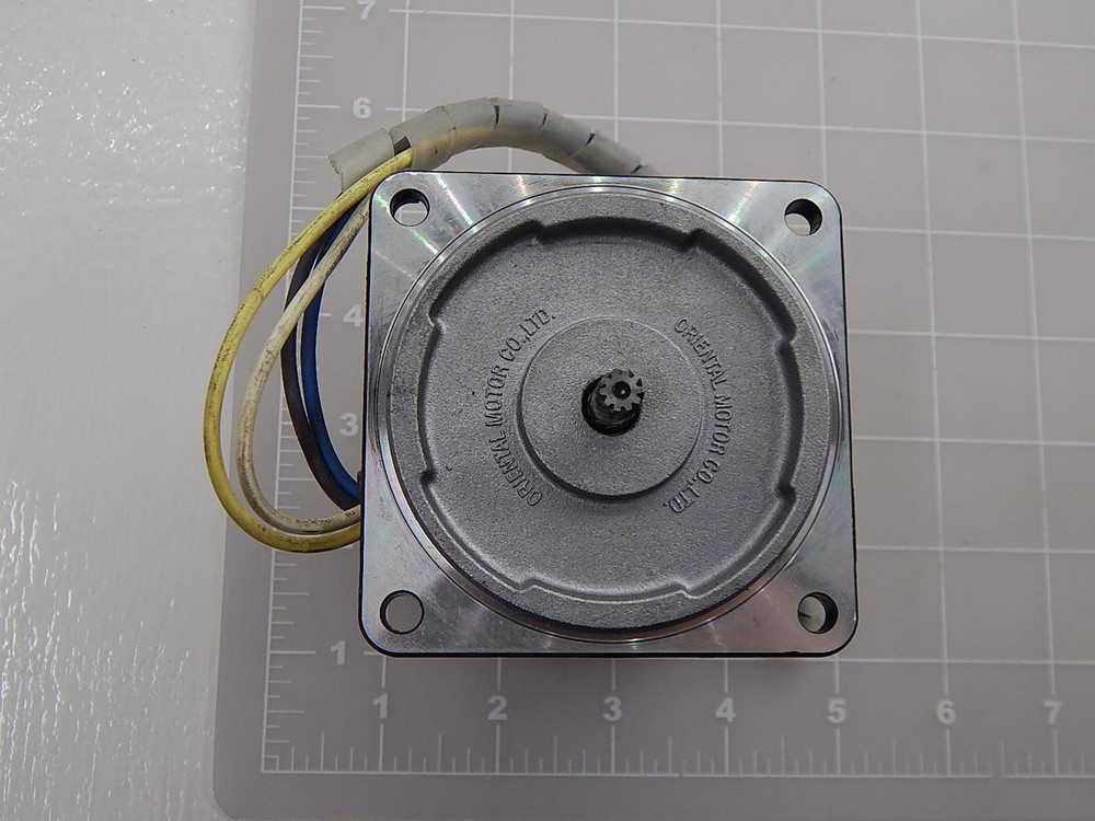 OM ORIEINTAL MOTOR 4IK25GN-A INDUCTION MOTOR 25 W 100 V 0.65/0.6 A 1250/1550 RPM T87919
