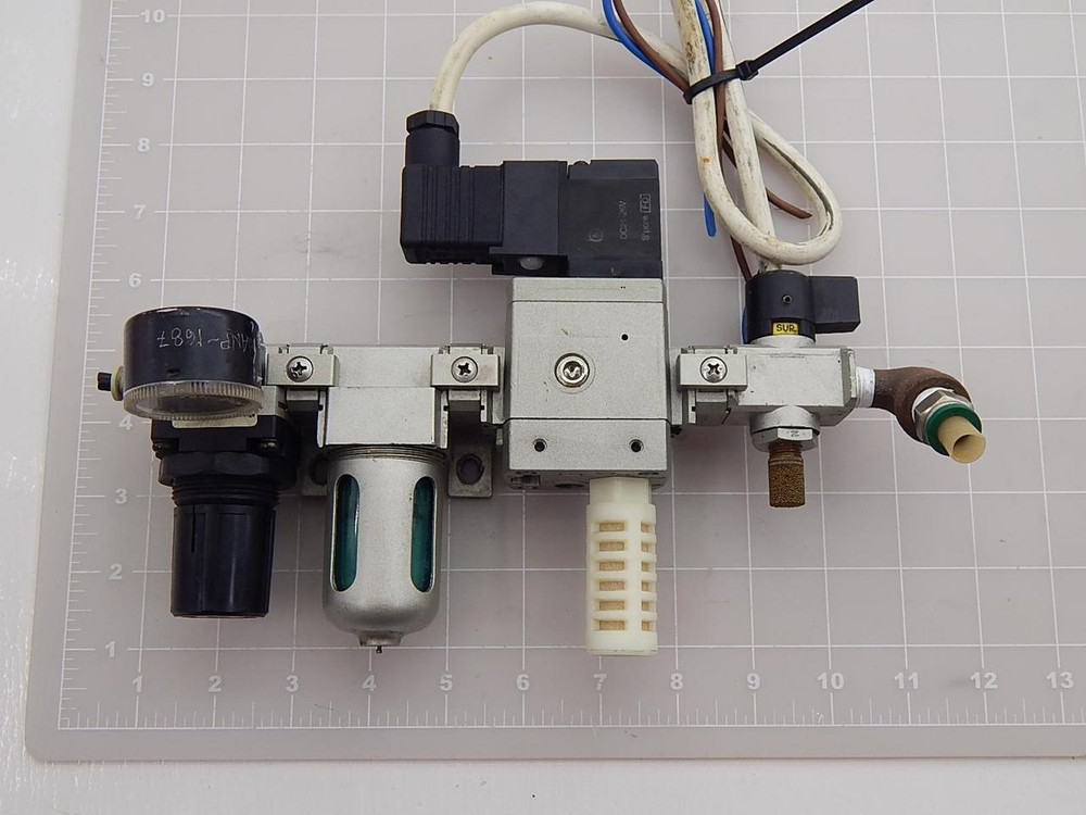 SMC NVHS2000-N02 EAV2000-5YZ NAF2000-N02-6C NAR2000-N02 PNEUMATIC FILTER REGULATORS PNEUMATIC VALVES T89008