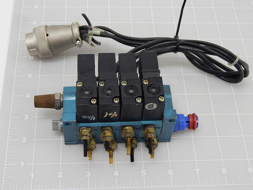 LOT OF 4 MAC 45A-SA1-DDAJ-1KJ SOLENOID VALVES W/ MANIFOLD T87975