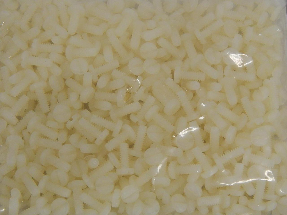 Lot of 500 Fastenal 0191455 32 x 3/8 Nylon Screws T90228 For Sale