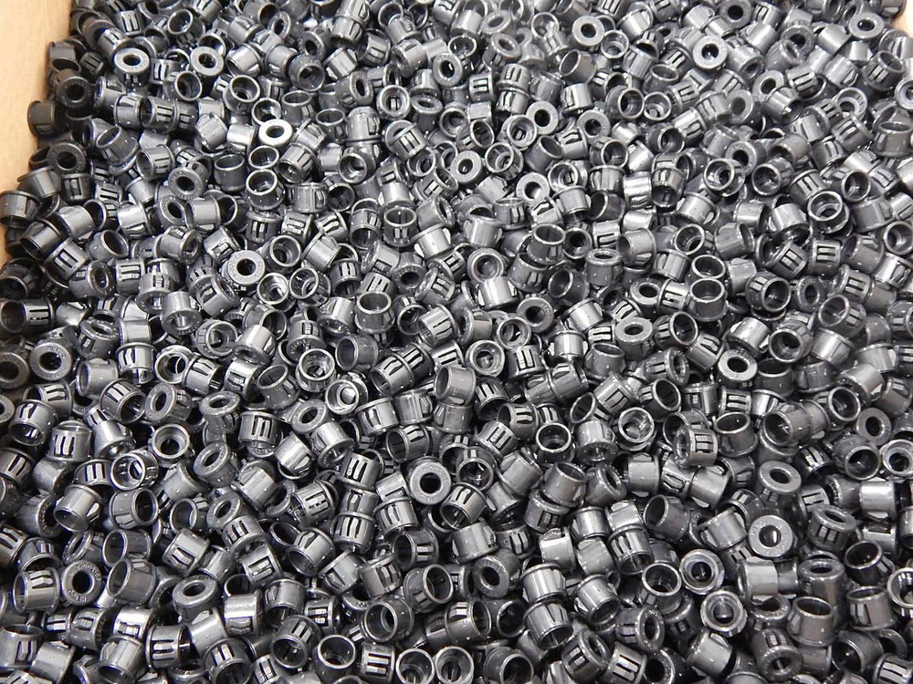 Lot of 18000 Heyco SB-500-4 Vent Hole Plug Cable Mounting & Accessories SB 500-4 BLACK T90230 For Sale