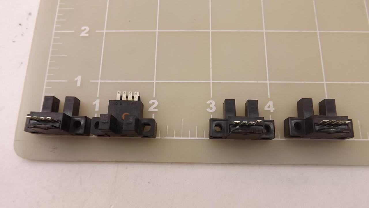 LOT OF 2 SUNX PM-L54 SENSORS T23447