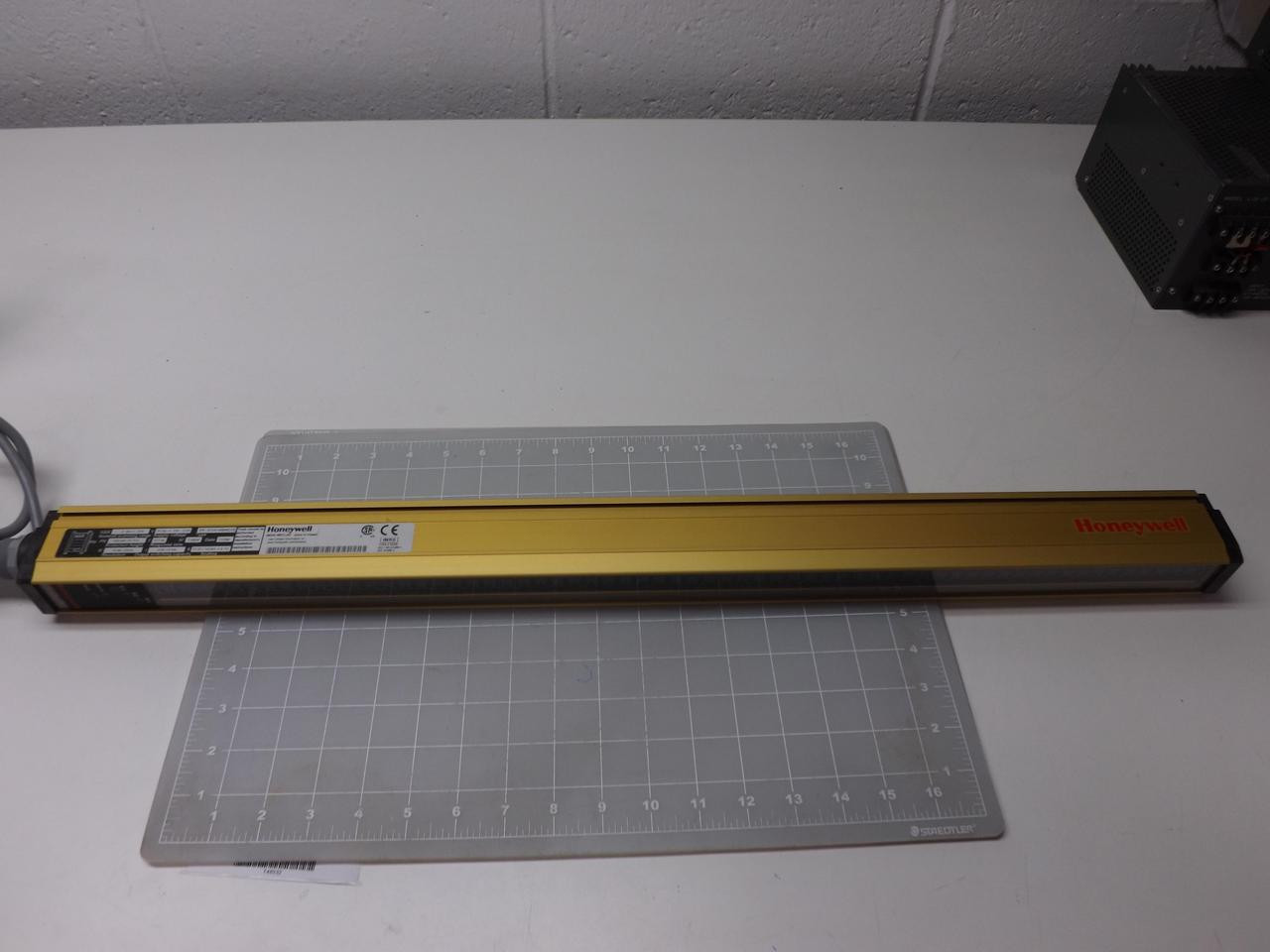 HONEYWELL FF-SYA14064C2E LIGHT CURTAIN EMITTER T48532