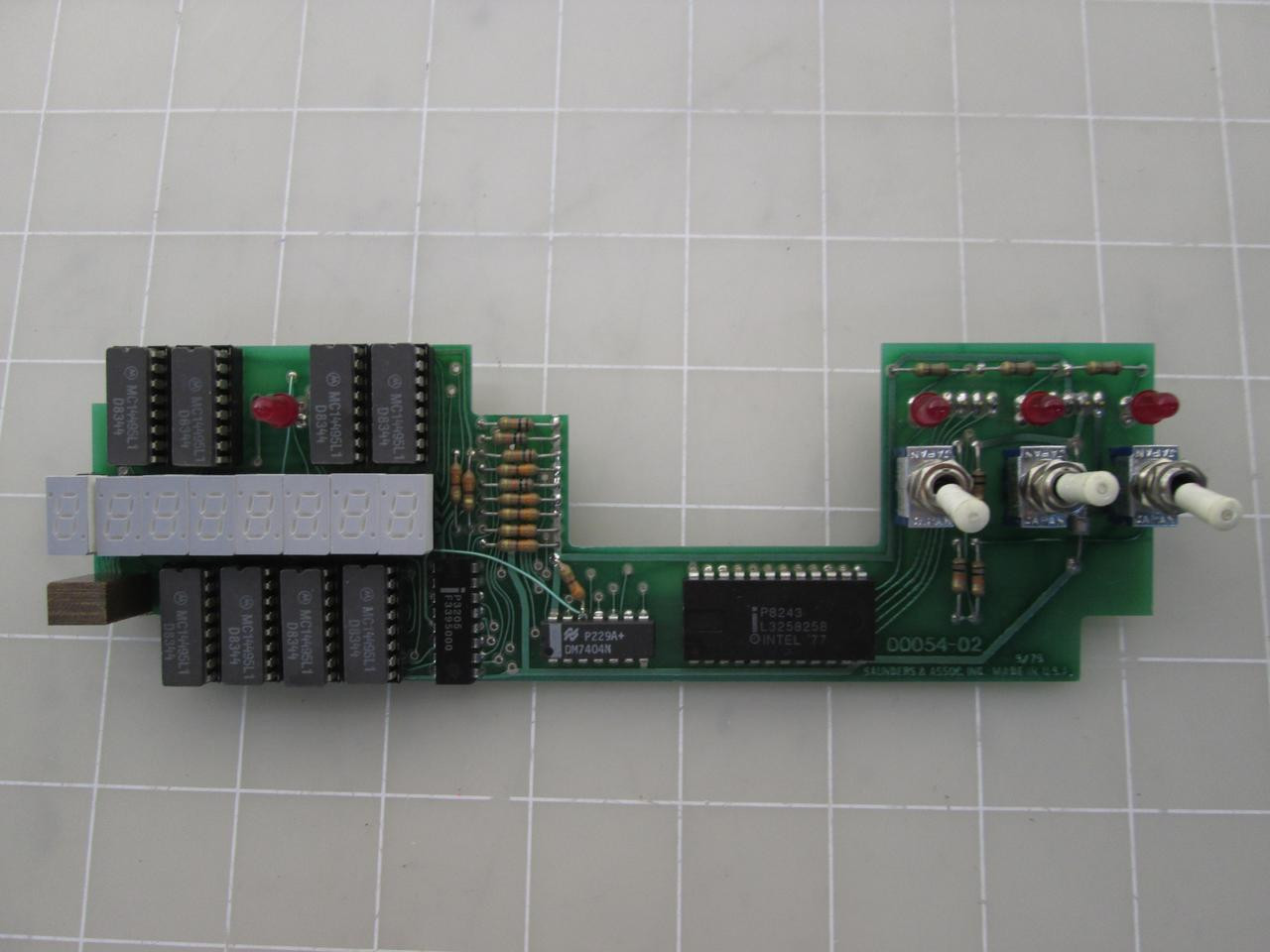 SAUNDERS AND ASSOCIATES 00054-02 CIRCUIT BOARD T46185