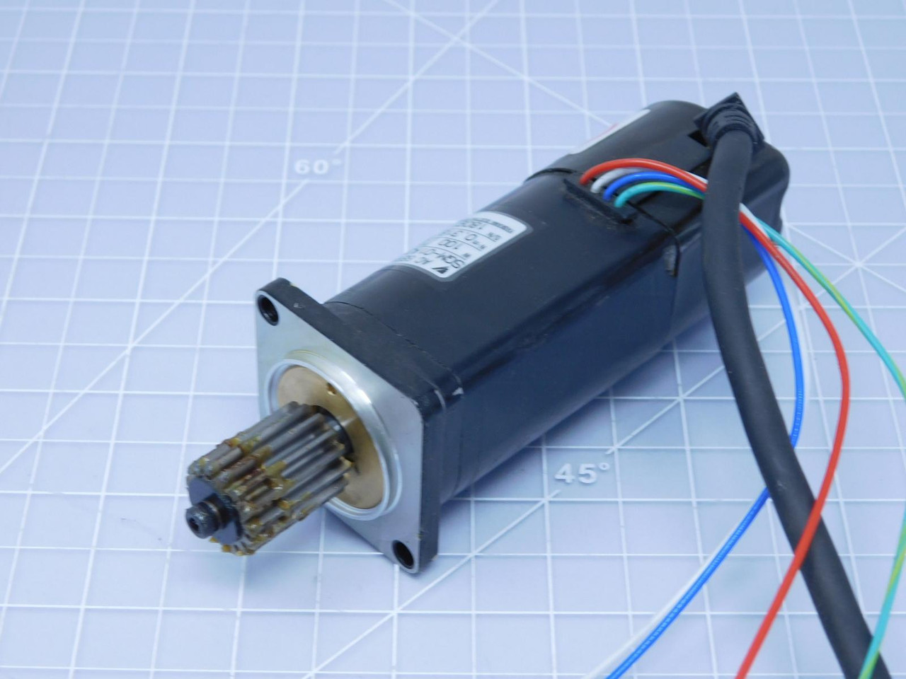 Yaskawa SGM-01A3F JA1    AC Servo Motor 100 W 200 V 3000 RPM For Sale