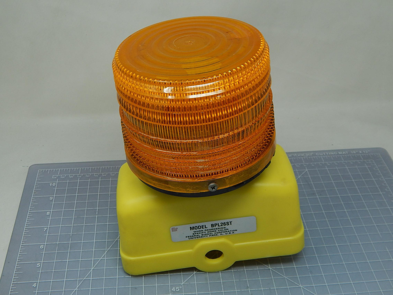 Federal Signal BPL26ST  Battery-Powered Strobe Warning Light For Sale