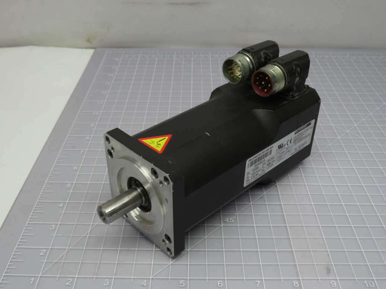 Kollmorgen DBL3H00250-0R2-000-S40 DBL Series Servo Motor Class F IP 64  For Sale