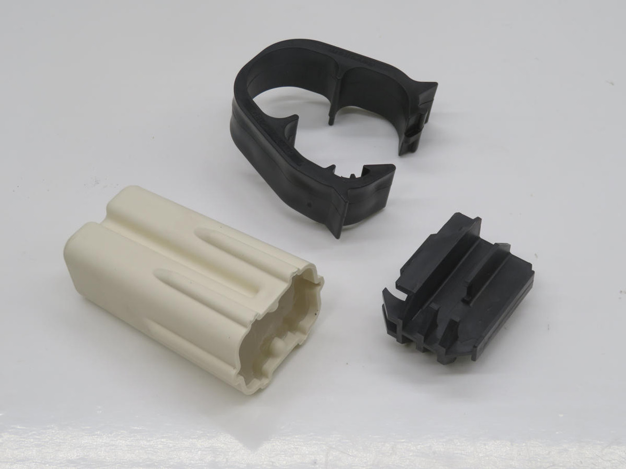 TE  566376-000  Lug/Connector  For Sale