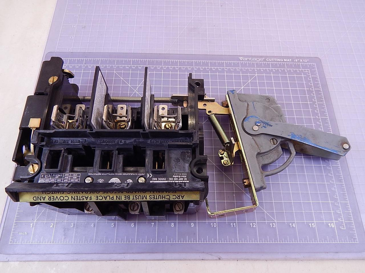 Allen Bradley 1494V-DS60 Ser A 60 Amp Disconnect Switch w/ Handle T99056 For Sale