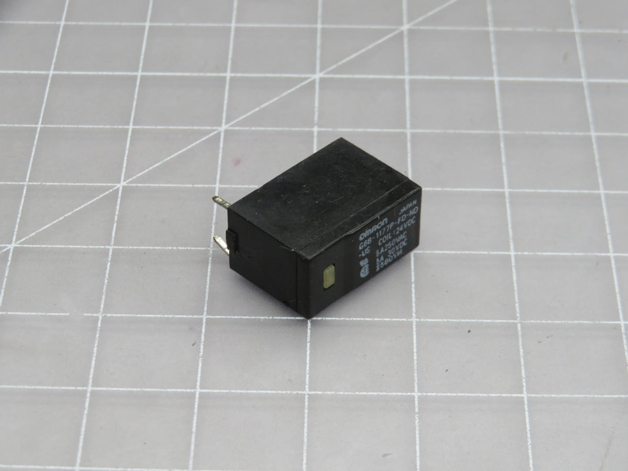 LOT OF 14 OMRON G6B-1177P-FD-ND POWER RELAYS T208980