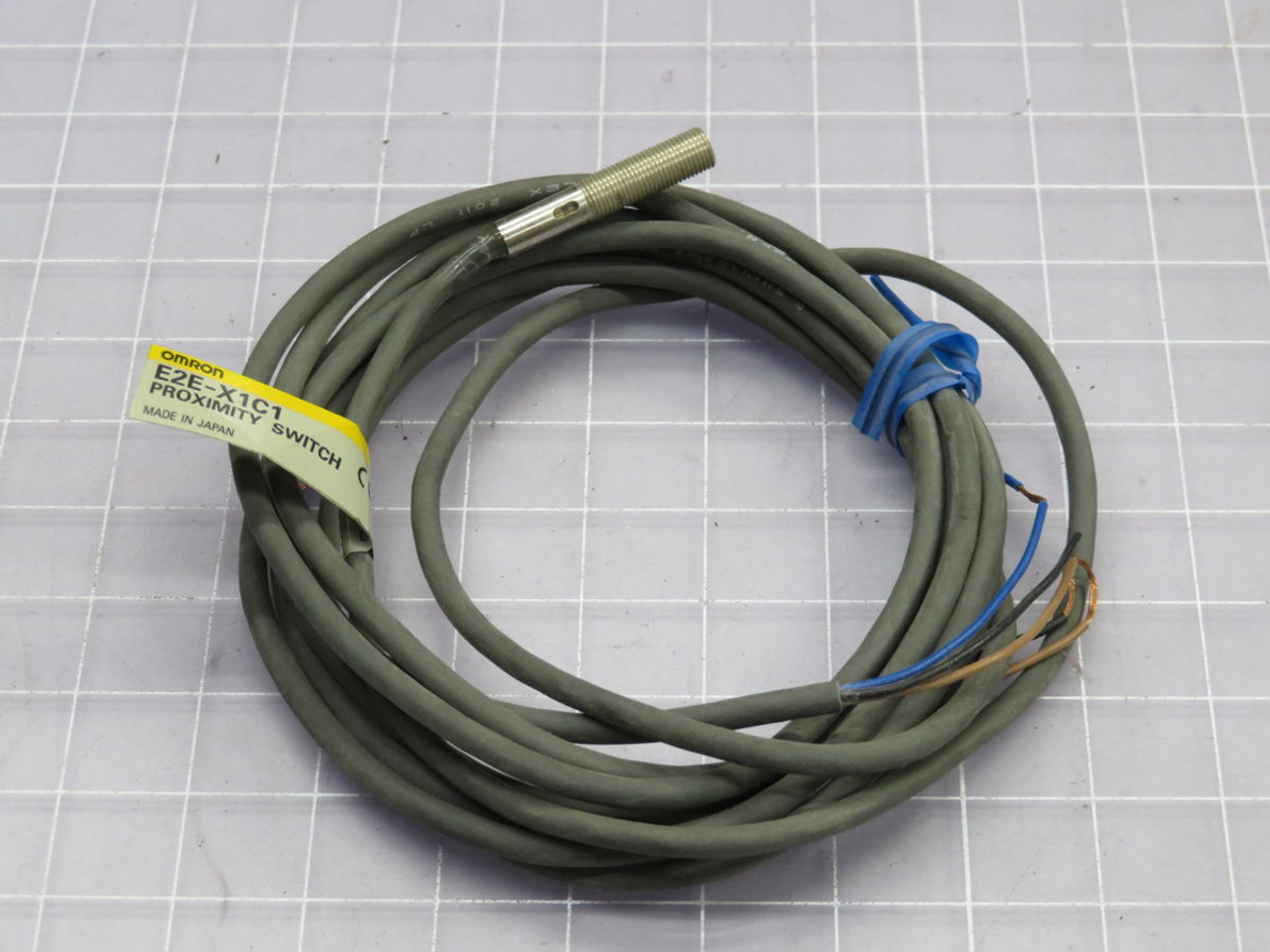 Lot of 2 OMRON  E2E-X1C1    For Sale