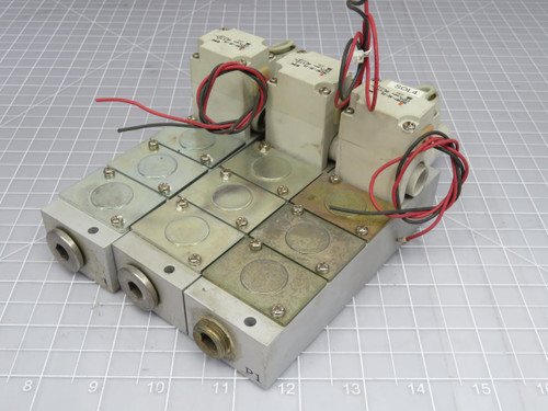 LOT OF 3 SMC VQ21M1-5G-C6 A-474-0600017 SOLENOID VALVE W/ BASE T199471