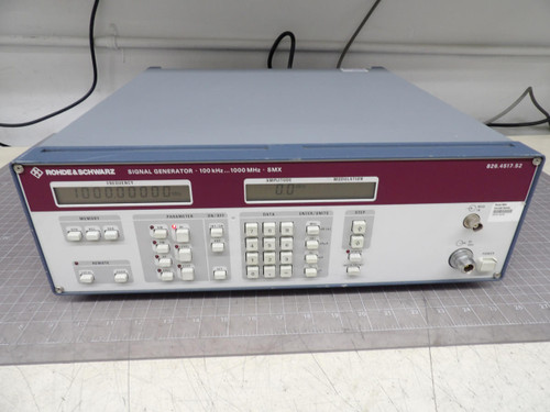 ROHDE & SCHWARZ 826.4517.52 SIGNAL GENERATOR 100KHZ-1000MHZ. SMX M3520