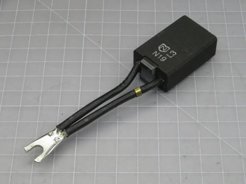 LOT OF 6 NATIONAL CARBON N19 MOTOR BRUSH T208001