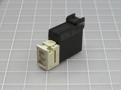 Lot of 7 SMC  VQ110U-5MO  3-Port Solenoid Valve  For Sale