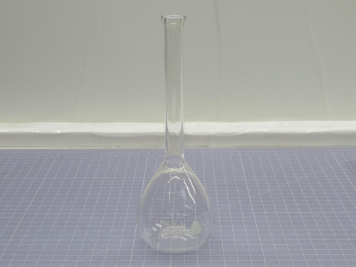 Lot of 6 Pyrex  5581  Glass Volumetric Flask  For Sale
