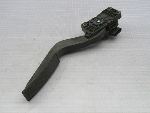 GM  25798449 102T-E0039 ACCELERATOR PEDAL  For Sale