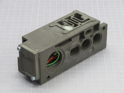 NUMATICS  HH-3  PNEUMATIC MANIFOLD A/B PORT
  For Sale