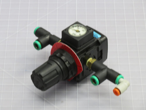 WILKERSON  R08-01-D0G0  AIR REGULATOR  For Sale