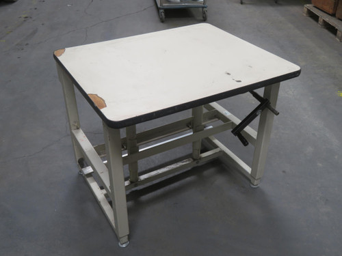 MECHANICAL LIFT TABLE 30X36 IN SURFACE  For Sale
