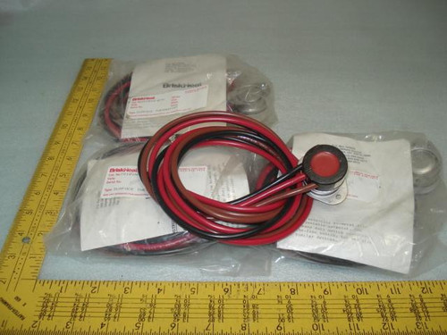 4 BRISKHEAT TD101N-075 SURFACE THERMOSTAT T9125