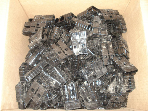 LOT OF 230 BRAD HARRISON 175 AMP 600 VOLT 2 POLE BATTERY CABLE PLASTIC CONNECTORS