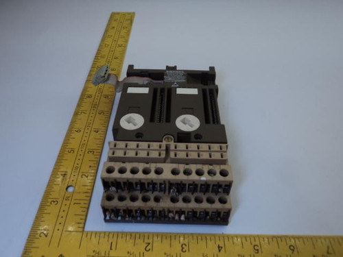 SIEMENS  6ES5 700-8MA11 BUS MODULE T15682