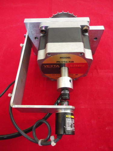 ORIENTAL MOTOR PK596-NB VEXTA STEPPING MOTOR W/ROTARY ENCODER 5-PH 0.72*/STEP T20376