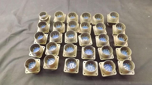 LOT OF (30) AMPHENOL 22-18PF CONNECTORS T22646