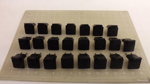 LOT OF 23  6.270.364 PLUGS T25319