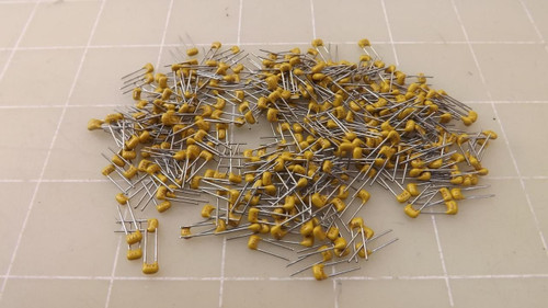 LOT OF 350  000-10-001-06116 CAPACITORS T26156