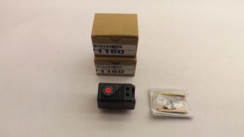 LOT OF (2) HOFFMAN 01144.9-00 / 71160 TEMPERATURE CONTROLLERS 250 V 15 A T22212