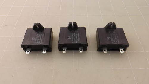 LOT OF 3  JSU20X605AQA 96-14 CAPACITORS T28117