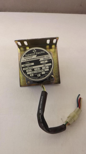 SUPERIOR ELECTRIC SLO-SYN M061-LS-553 SYNCHRONOUS/STEPPING MOTOR T28583