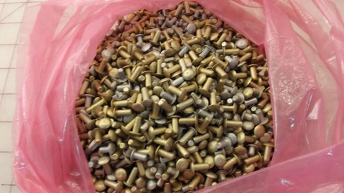 LOT OF  3 LBS   MIXED RIVETS T31025