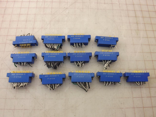 LOT OF 13 AMP 201358-3 CONNECTORS T35504