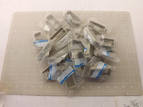 LOT OF 20 TEKTRONIX 351-0700-00 COAX CONNECTOR ASSEMBLY T46908