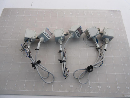 LOT OF 6 SMC ZSE40-01-30L-M DIGITAL PRESSURE SWITCH T52729