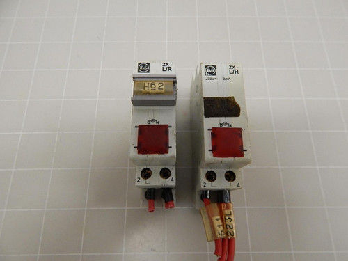 LOT OF 2 F&G ZX-L/R CIRCUIT BREAKER T62437