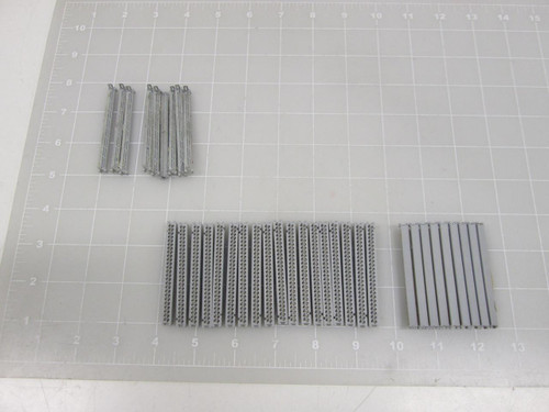 LOT OF 18 3M 3425 IDC CONNECTOR W/ STRAIN RELIEF TOP COVER T63291