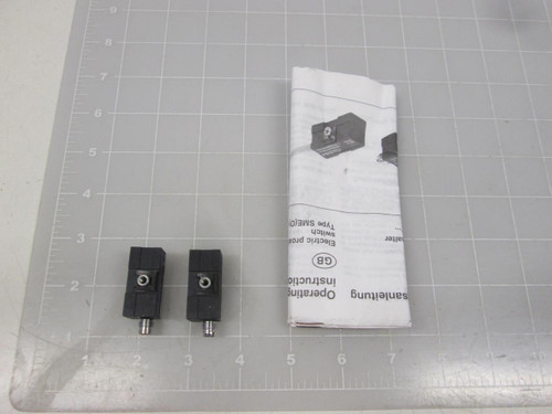 LOT OF 2 FESTO SMEO-1-S-LED-24 PROXIMITY SENSOR T68871