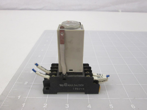 OMRON H3Y-4 TIMER RELAY W/ RELAY BLOCK T67715