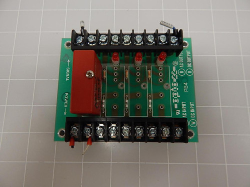 OPTO 22 PB4 MOUNTING RACK BOARD T67990