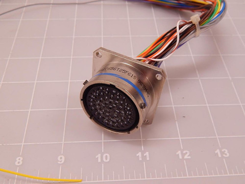 LOT OF 192 JMS27656T25F61S 9839445 CONNECTOR T84044