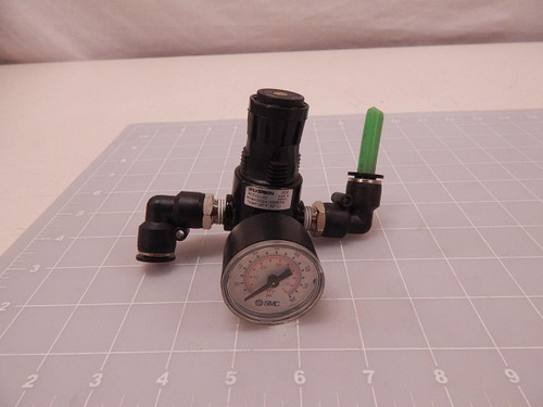 WILKERSON R03-02-L00 PRESSURE REGULATOR W/ GAGE T80286